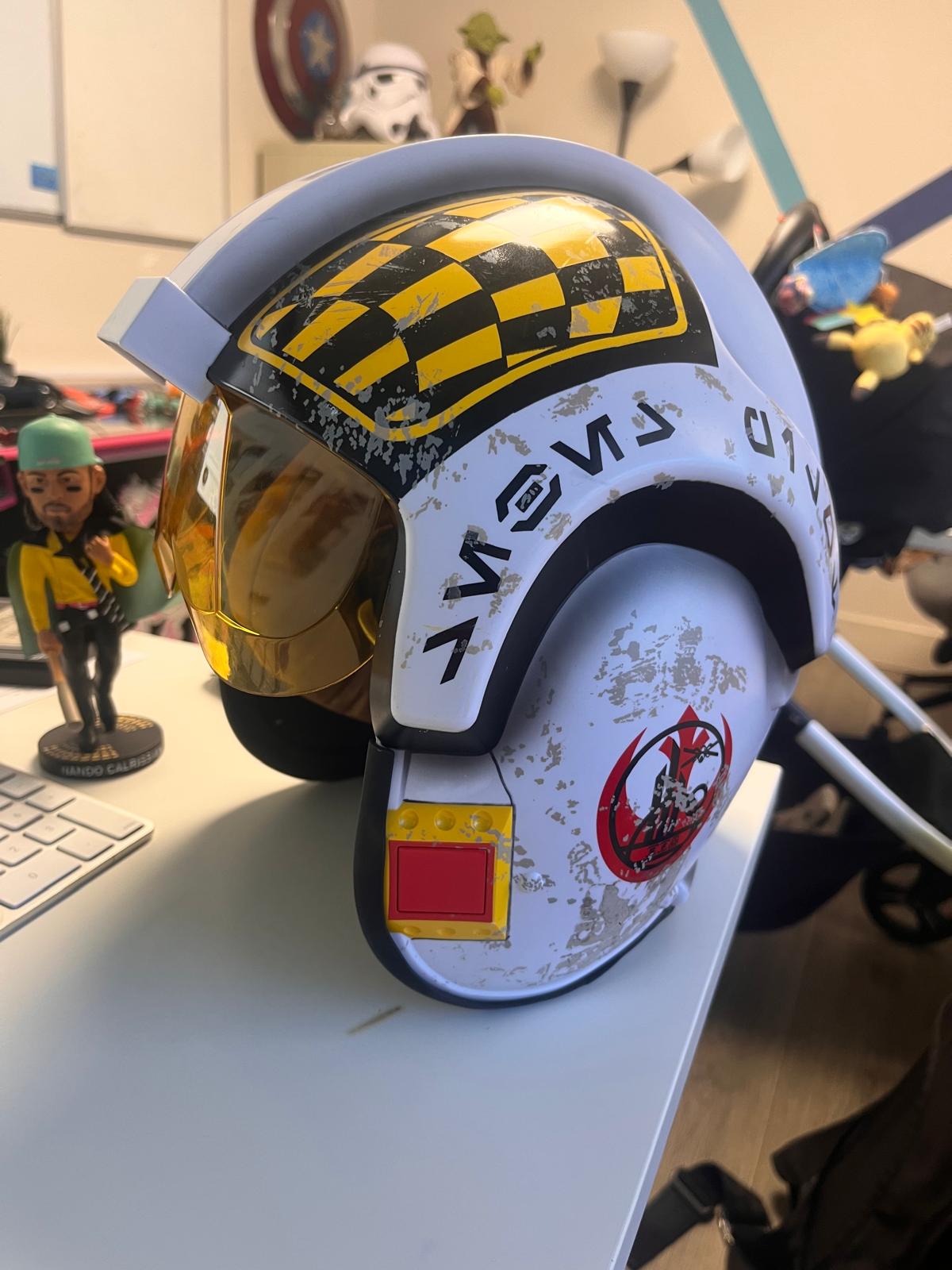 Disney Parks Star Wars Galaxy's Edge Adult Rebel X-Wing Pilot Helmet with Sounds