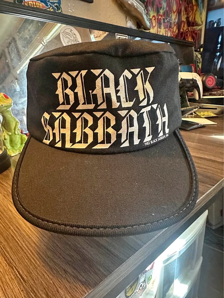 1982 Black Sabbath painters hat (rare)