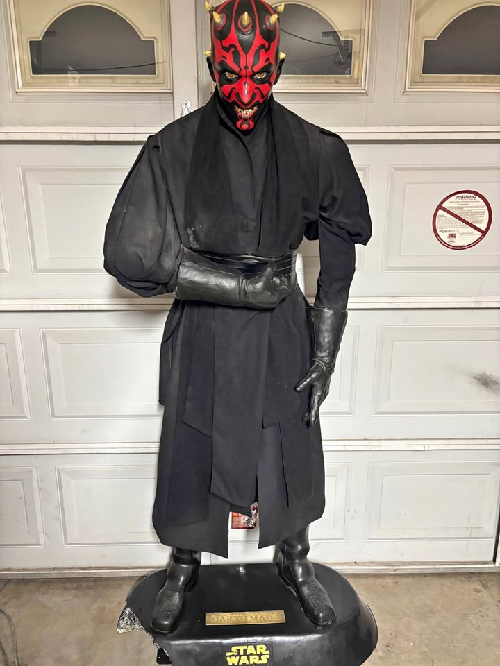 Vintage 1999 Star Wars Darth Maul Life Size Statue